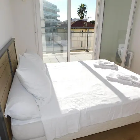 Angels Bay, T3 Standing, 6 Pers. Climatise Et Parking Prive Апартаменты Антиб